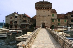 KASTEL_GOMILICA_big